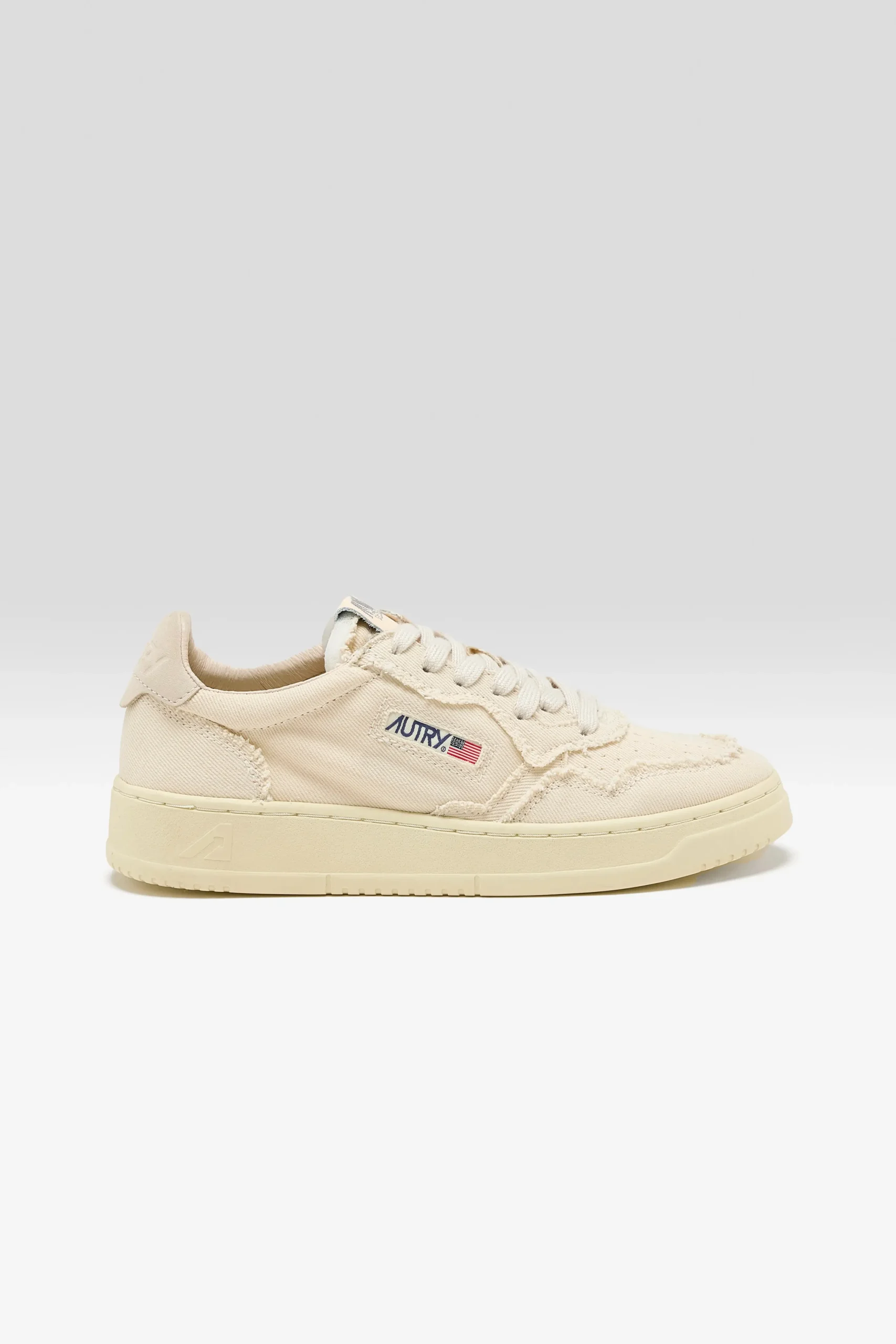 autry_medalist_low_for_wo_1.webp Autry Medalist Low for Women