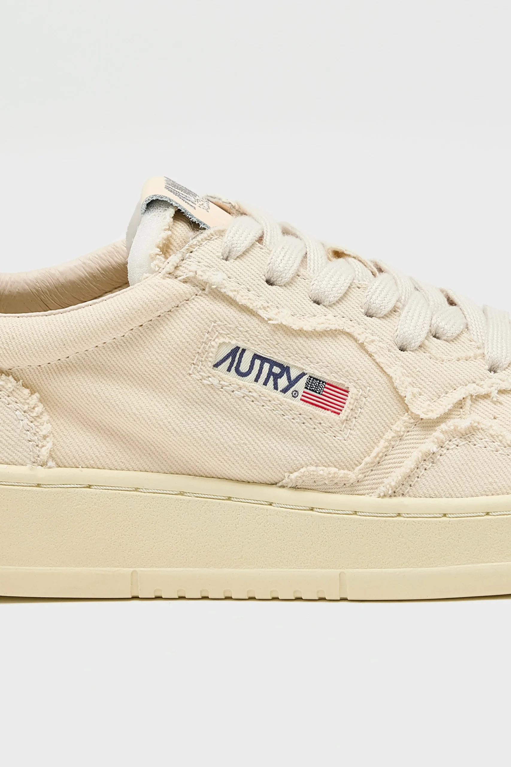 autry_medalist_low_for_wo_4.webp Autry Medalist Low for Women