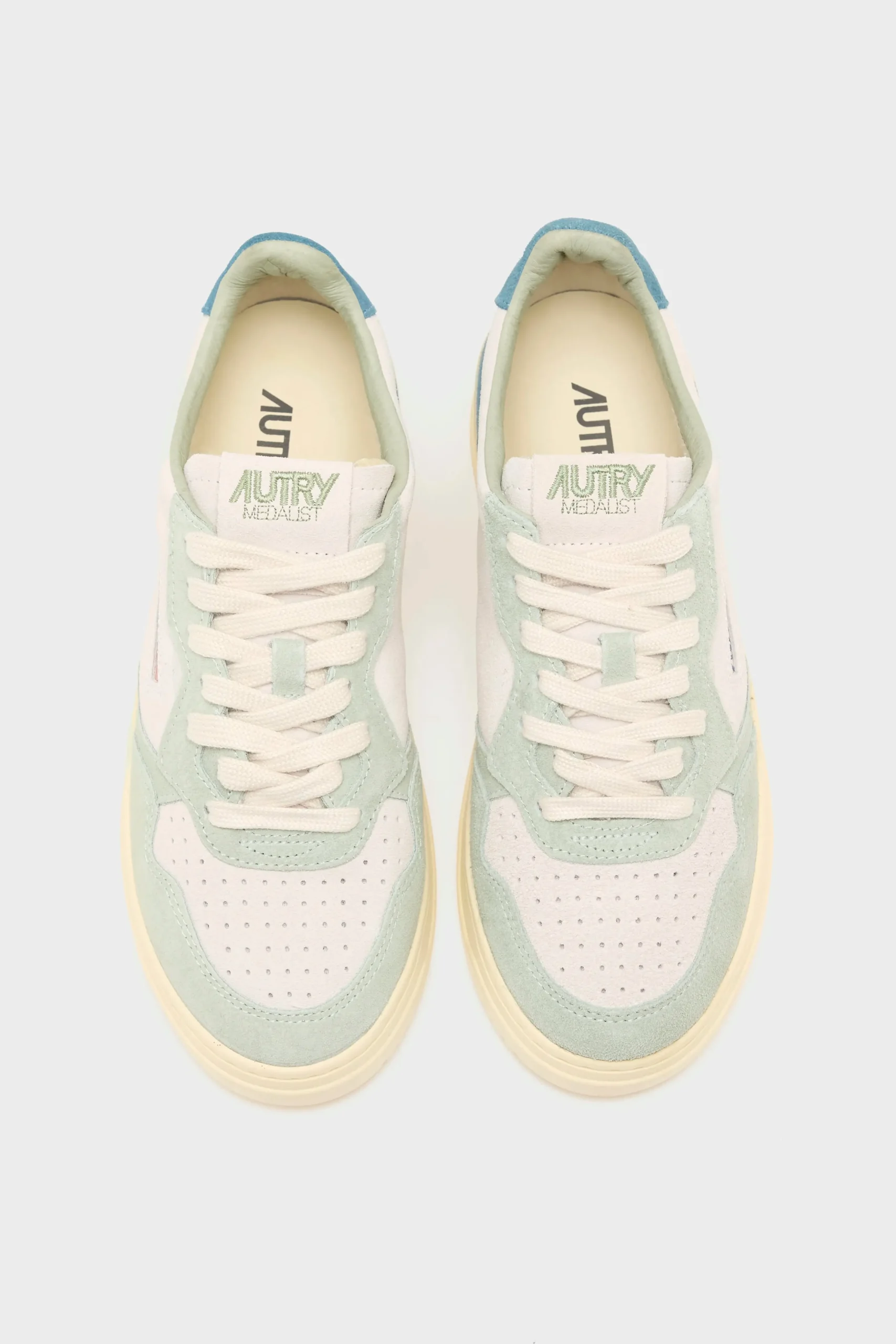 autry_medalist_low_voor_v_3-4.webp Autry Medalist Low voor Vrouwen