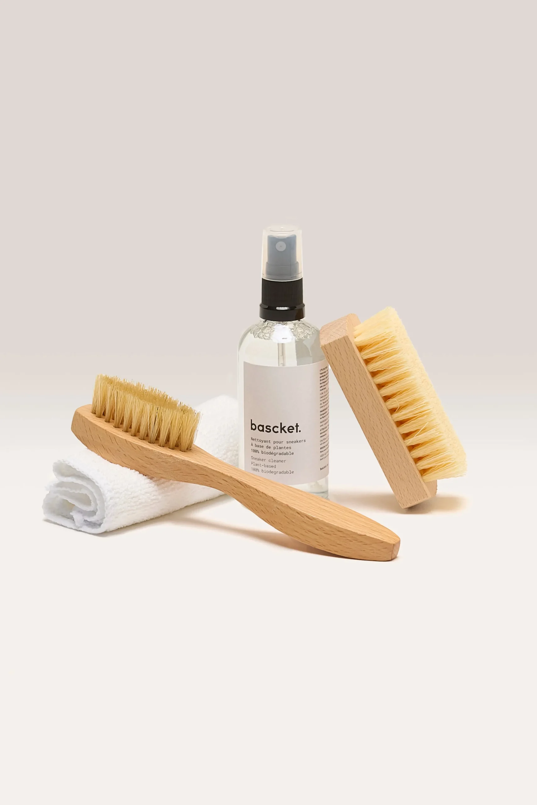 bascket_bslessentialkit_1.webp Bascket prof sneaker care BASCKET BSLESSENTIALKIT