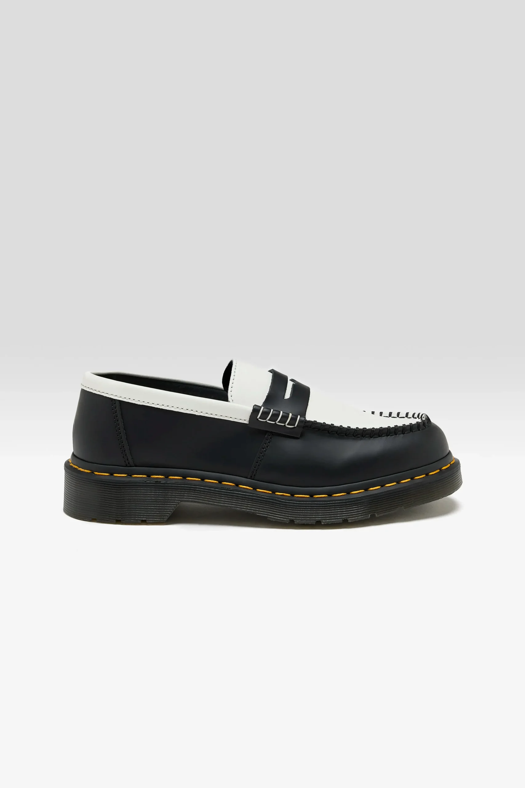 dr_martens_penton_twotone_1.webp Dr martens DR. MARTENS Penton Two-Tone Smooth Leather Loafers