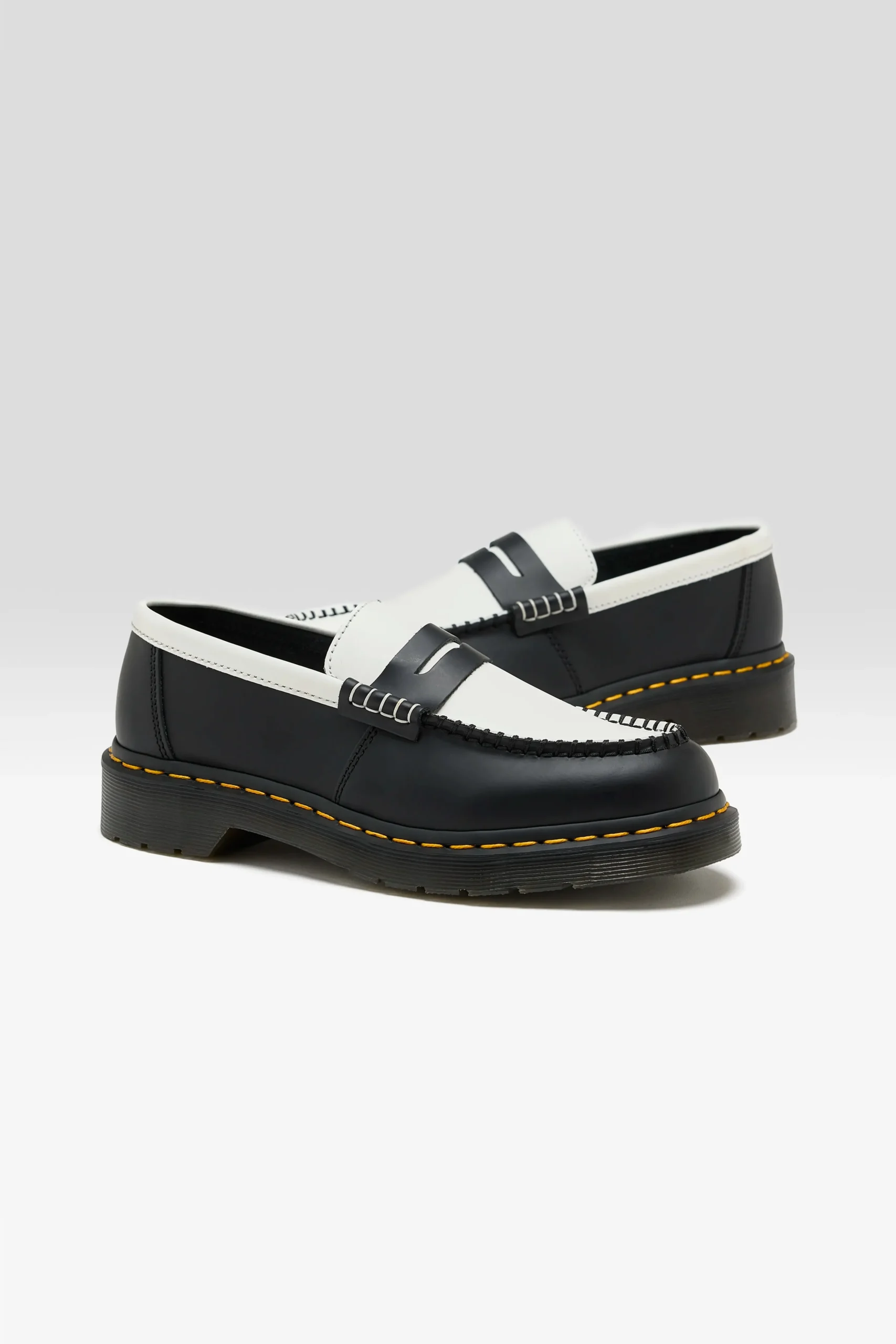 dr_martens_penton_twotone_2.webp Dr martens DR. MARTENS Penton Two-Tone Smooth Leather Loafers