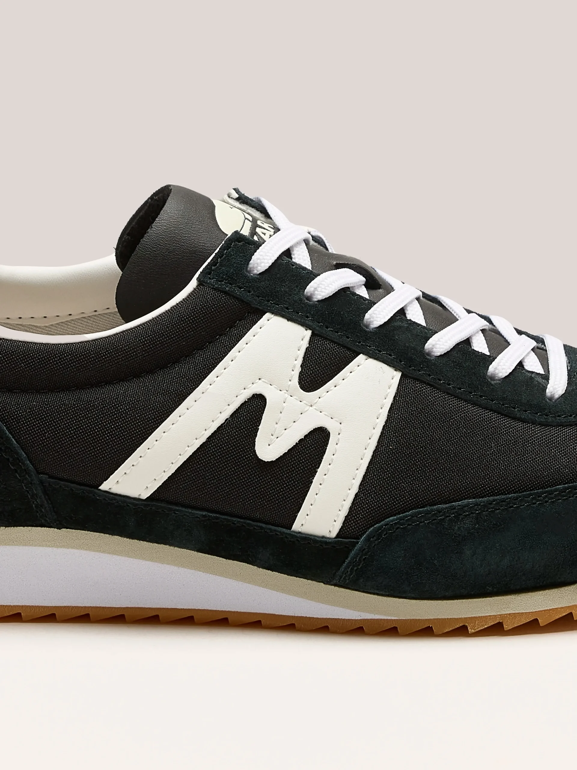 karhu_mestari_voor_vrouwe_4.webp Karhu Mestari voor Vrouwen