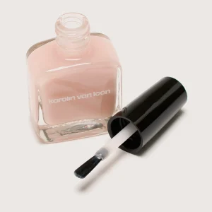 Karolin van loon 26 La Premiere Veganistische Base Coat