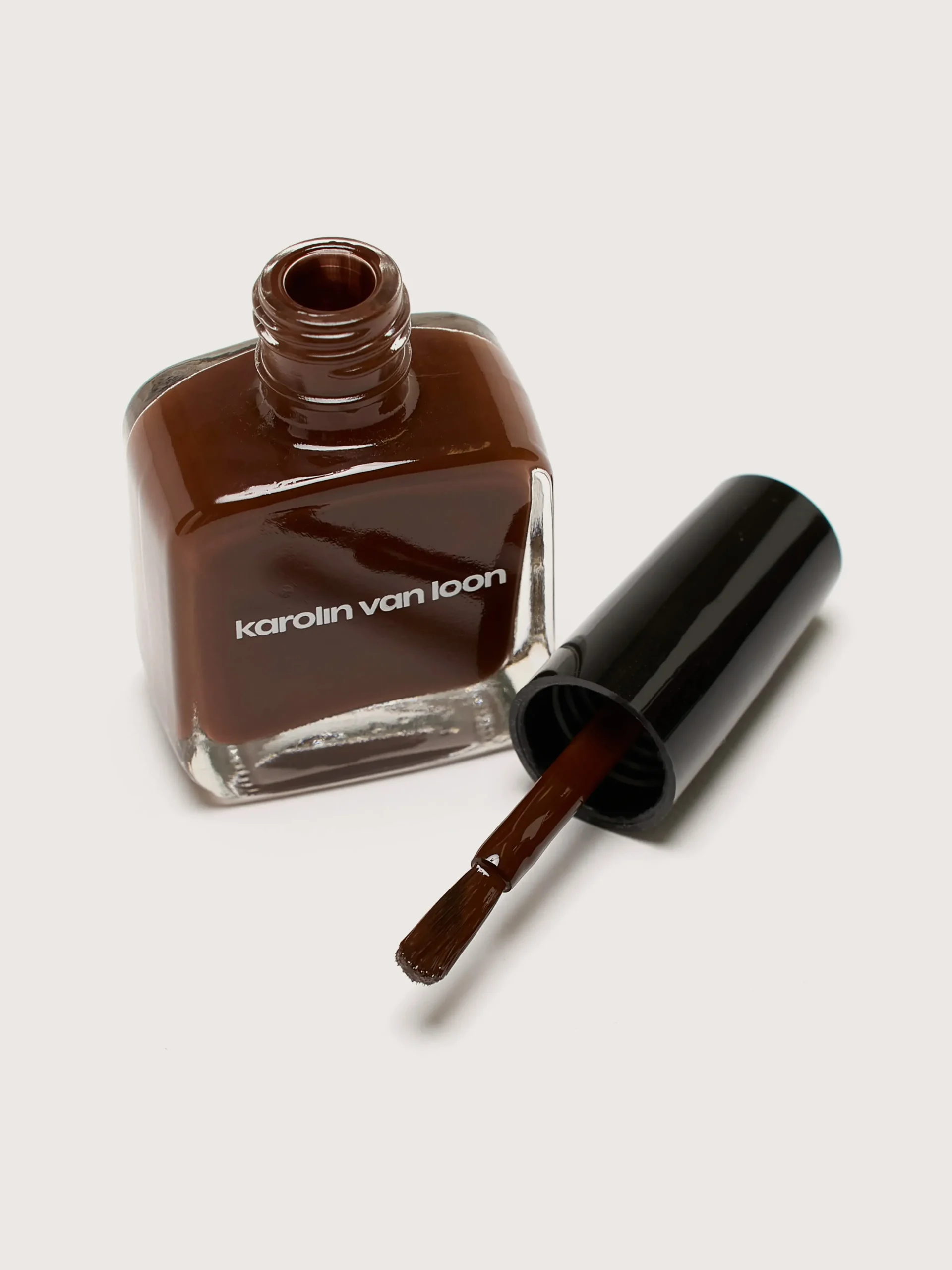 karolin_van_loon__magma_n_2.webp Karolin van loon 24 Magma Noir Nagellak