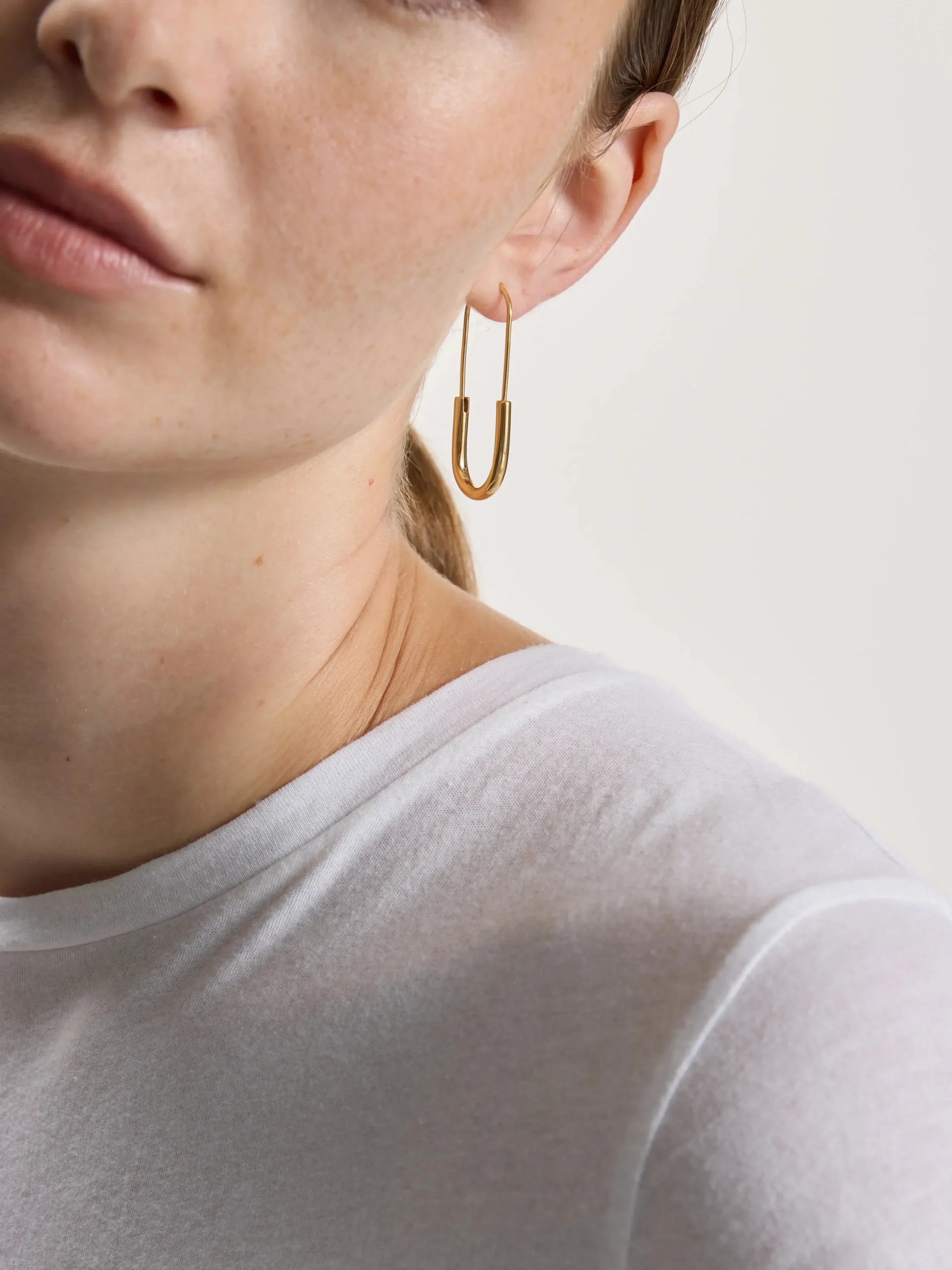 maria_black_chance_oorbel_2.webp Maria black Chance Oorbel