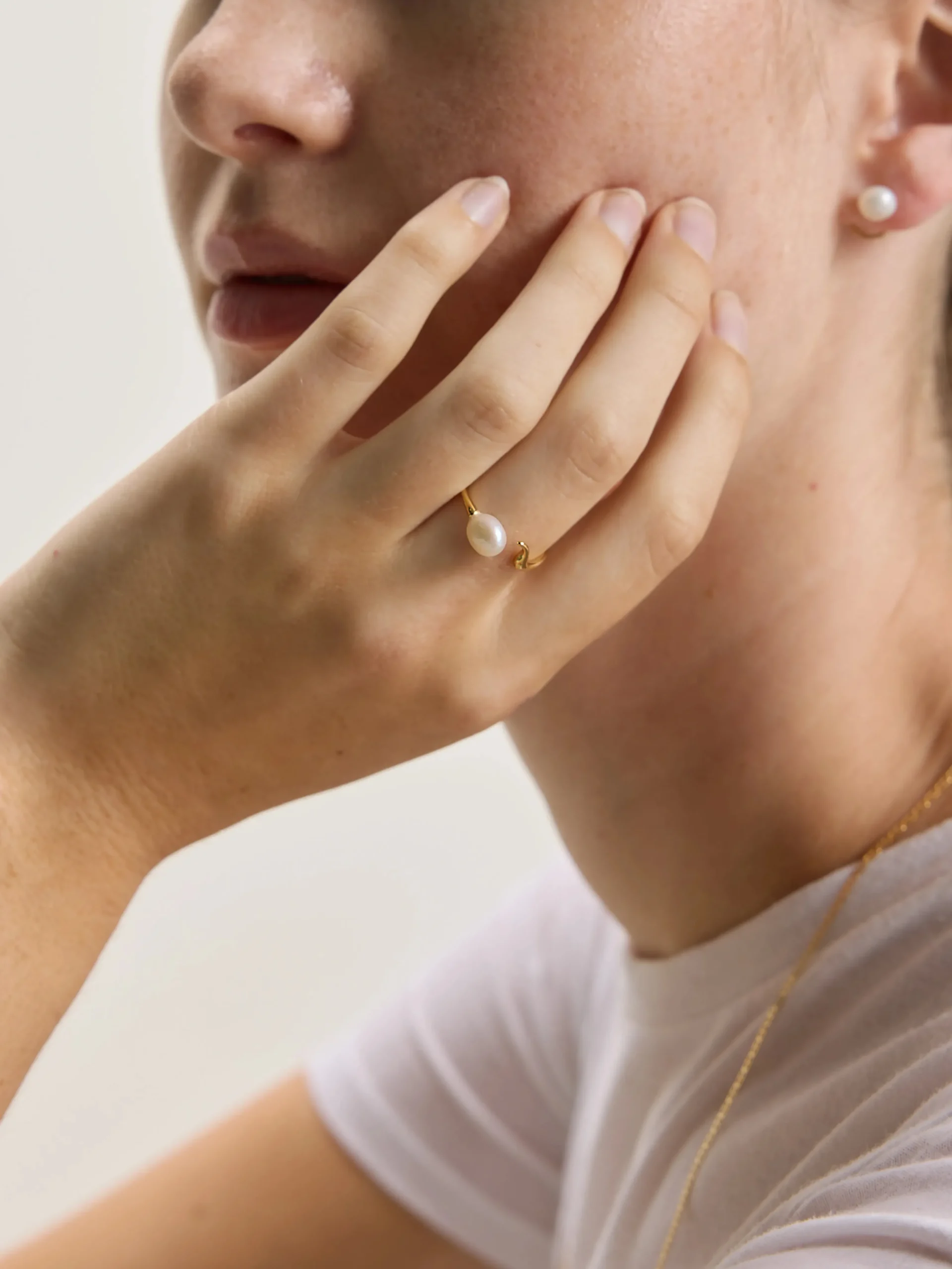 maria_black_moonshine_rin_2.webp Maria black Moonshine Ring