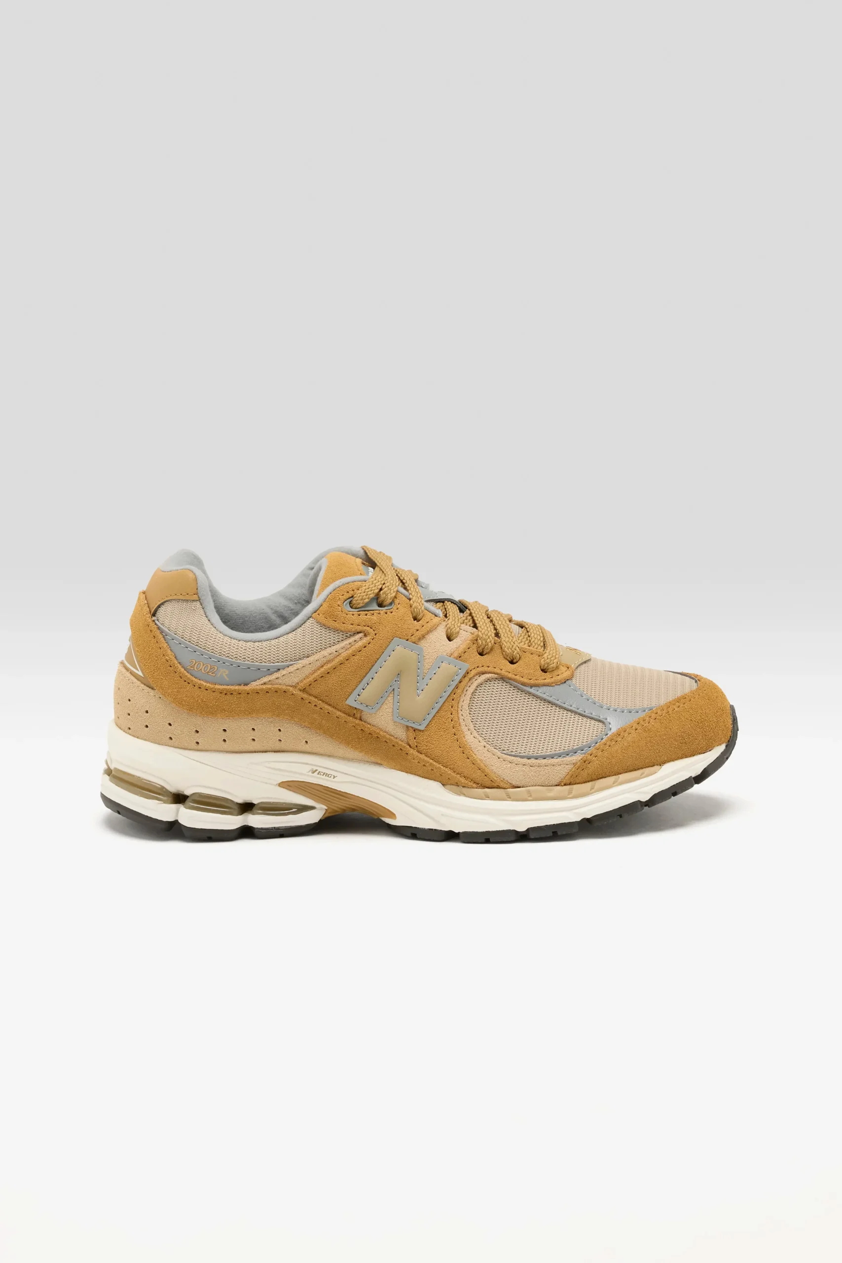 new_balance_r_for_women_1.webp New balance 2002R for Women