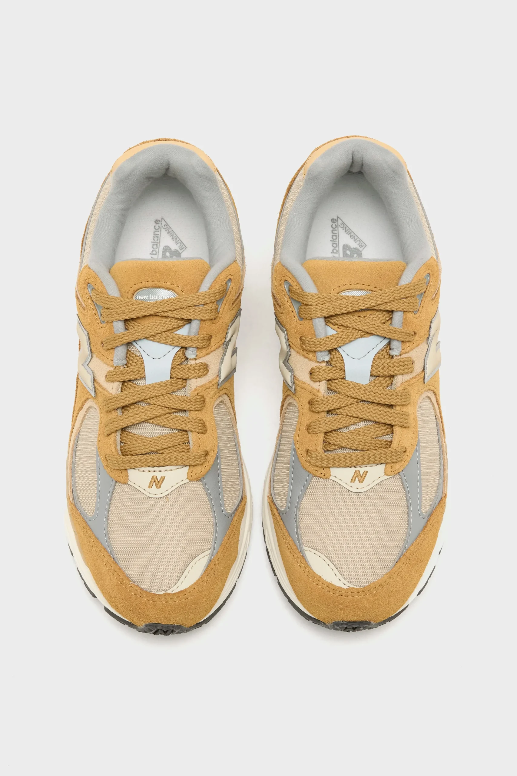 new_balance_r_for_women_3.webp New balance 2002R for Women