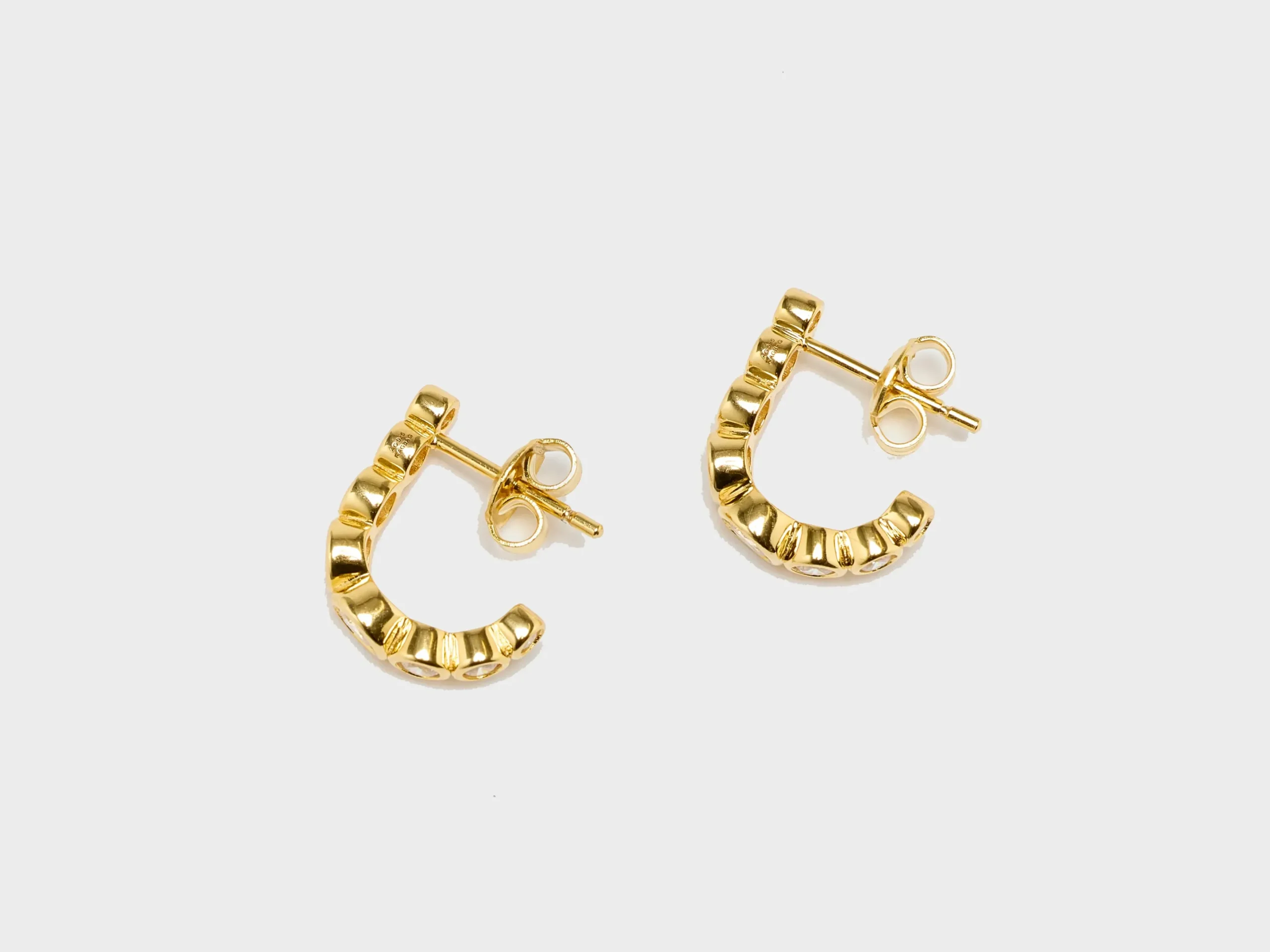 ragbag_odette_goude_oorri_0.webp Ragbag studio RAGBAG Odette Goude Oorringen