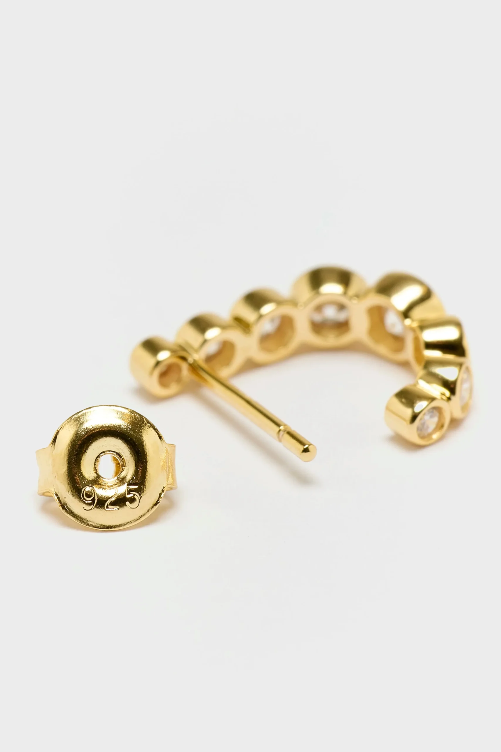 ragbag_odette_goude_oorri_3.webp Ragbag studio RAGBAG Odette Goude Oorringen