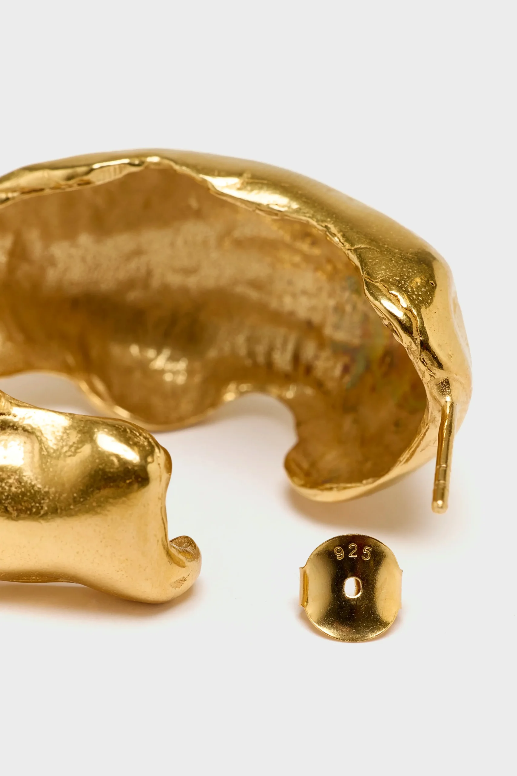 simuero_pompas_earrings_3.webp Simuero Pompas Earrings